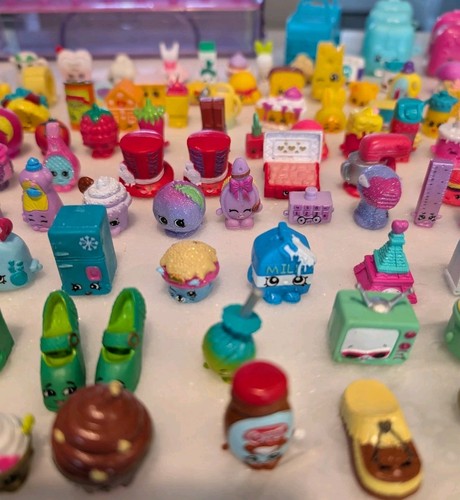 Big Shopkins Lot Purple Case Bags Outdoor Slide Table Pool Figures 139 Mini Fig - Picture 5 of 22