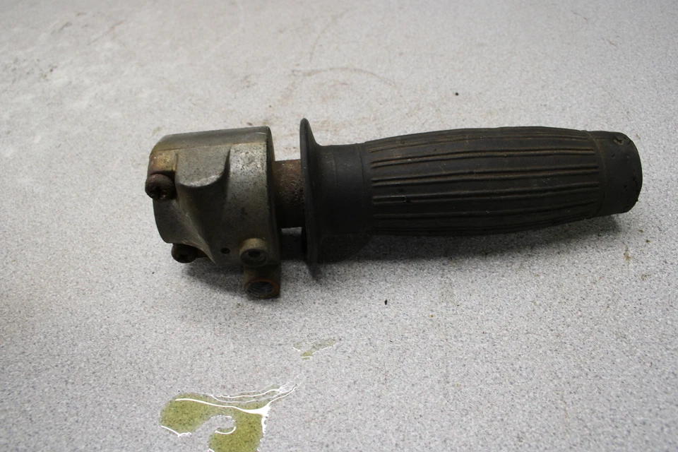 Bridgestone 200 MK II SS 1970 manillar derecho control k1-2644.jc Foto 2 de 4