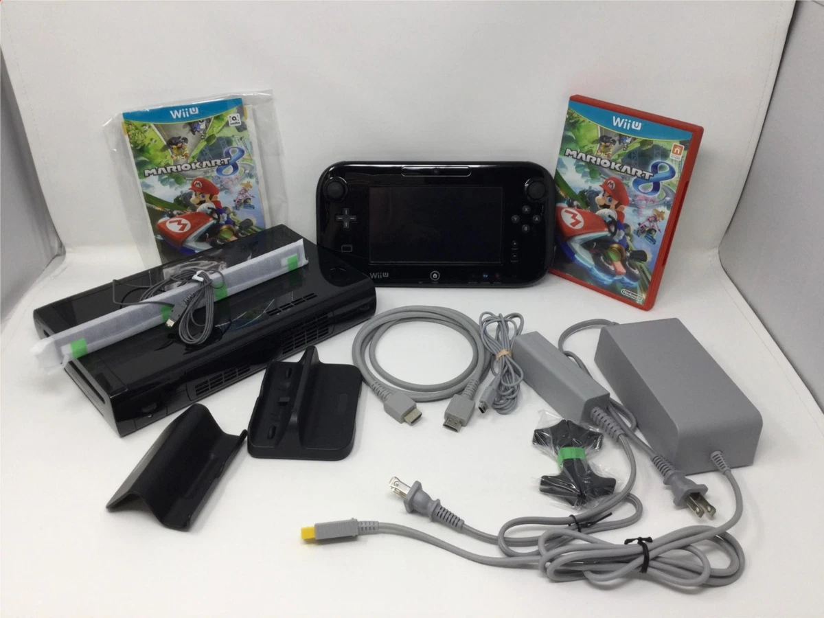 Nintendo Wii U 32GB - Mario Kart 8 Deluxe Bundle - Complete