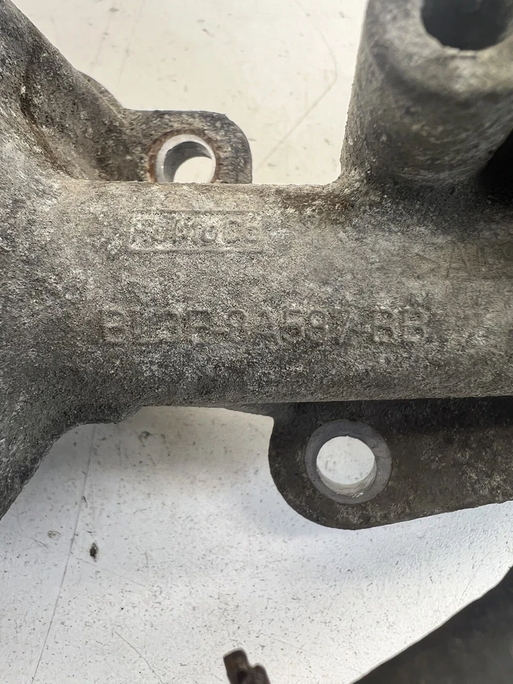 Ford Transit 150 2016 81 k millas motor refrigerante termostato fabricante de equipos originales. Foto 3 de 4