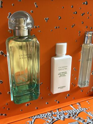 Un Jardin Sur Le Nil by Hermes 3 Piece Set Includes: (EDT 3.3OZ+