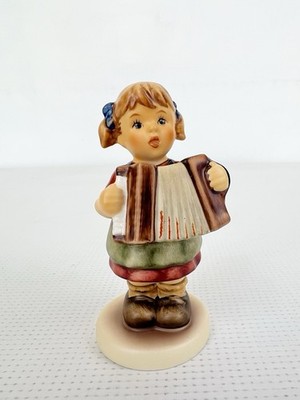 Goebel Hummel Pretty Performer 2171/A Limited Edition Figurine Girl Accordion