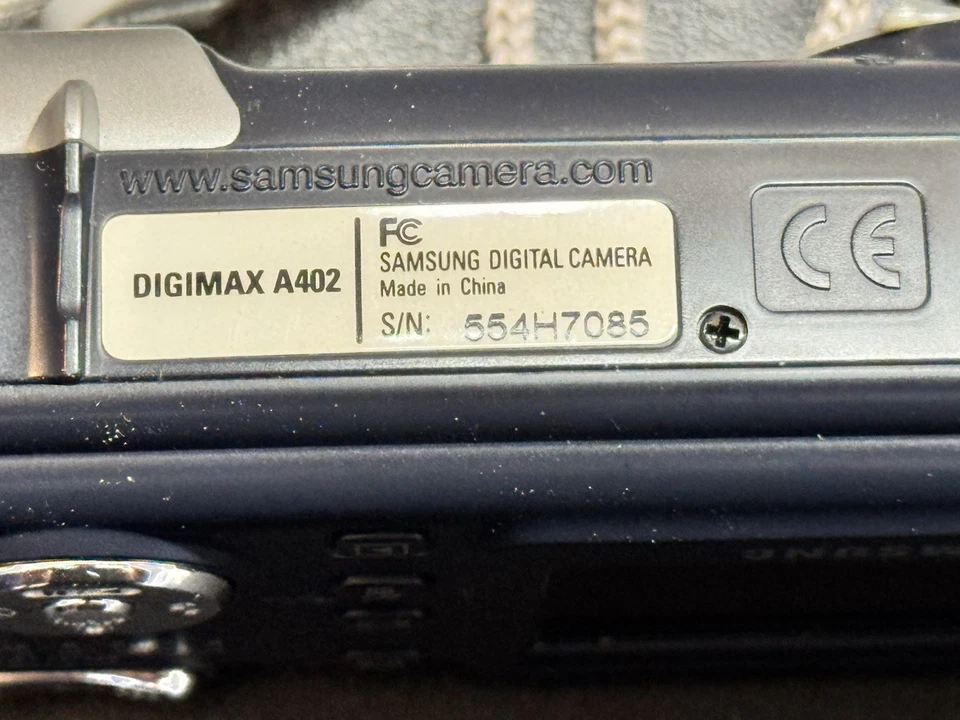 Samsung Digimax A402 4.0MP Digital Camera Parts Repair Broken Door - Image 4 of 4