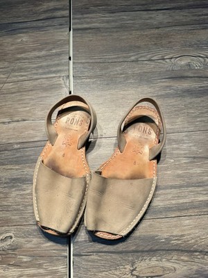 Pons Avarcas Classic Taupe Size 8