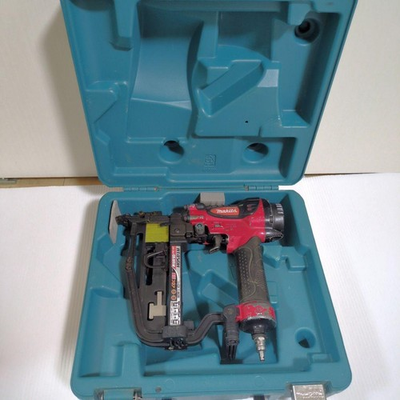 #ad Makita At450Ha High Pressure Floor Tacker Red Black Japan $347.94