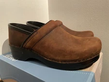 NEW Dansko Professional Leather Clogs Antique Rustic Brown Black Women’s Size 40