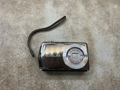 Casio Exilim EX-S6 12.1MP Digital Camera