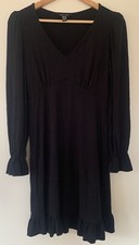 New Look Black V Neck Frill Detail Dress 8