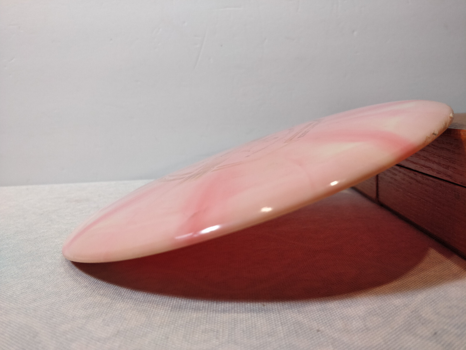 Dynamic Discs Fuzion Escape Burst Pink 173 grams disc golf