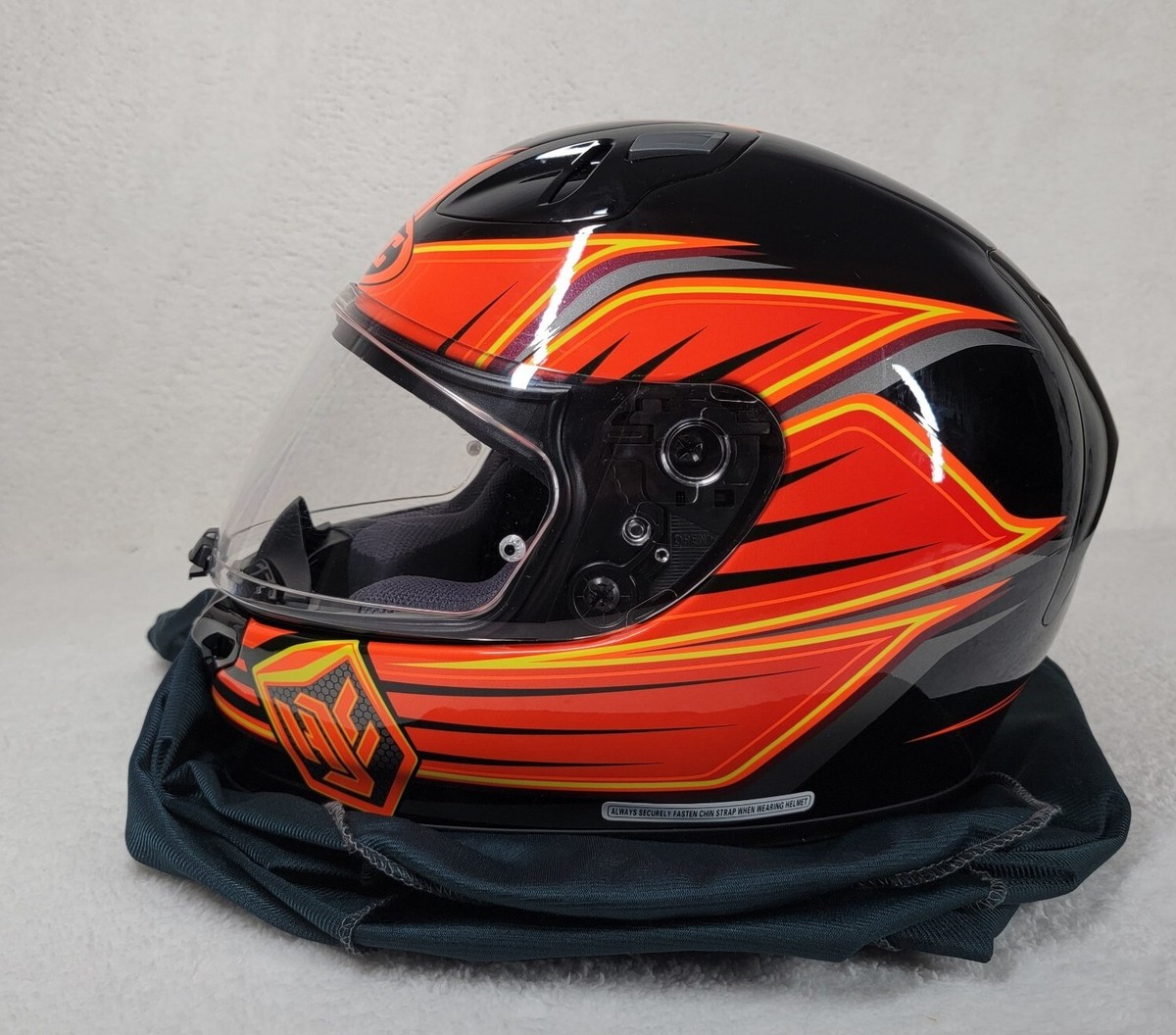 hjc banshee helmet HJC FG-17 Banshee Full Face Motorcycle Helmet Size 7 1/8-7 1/4, 57-58cm