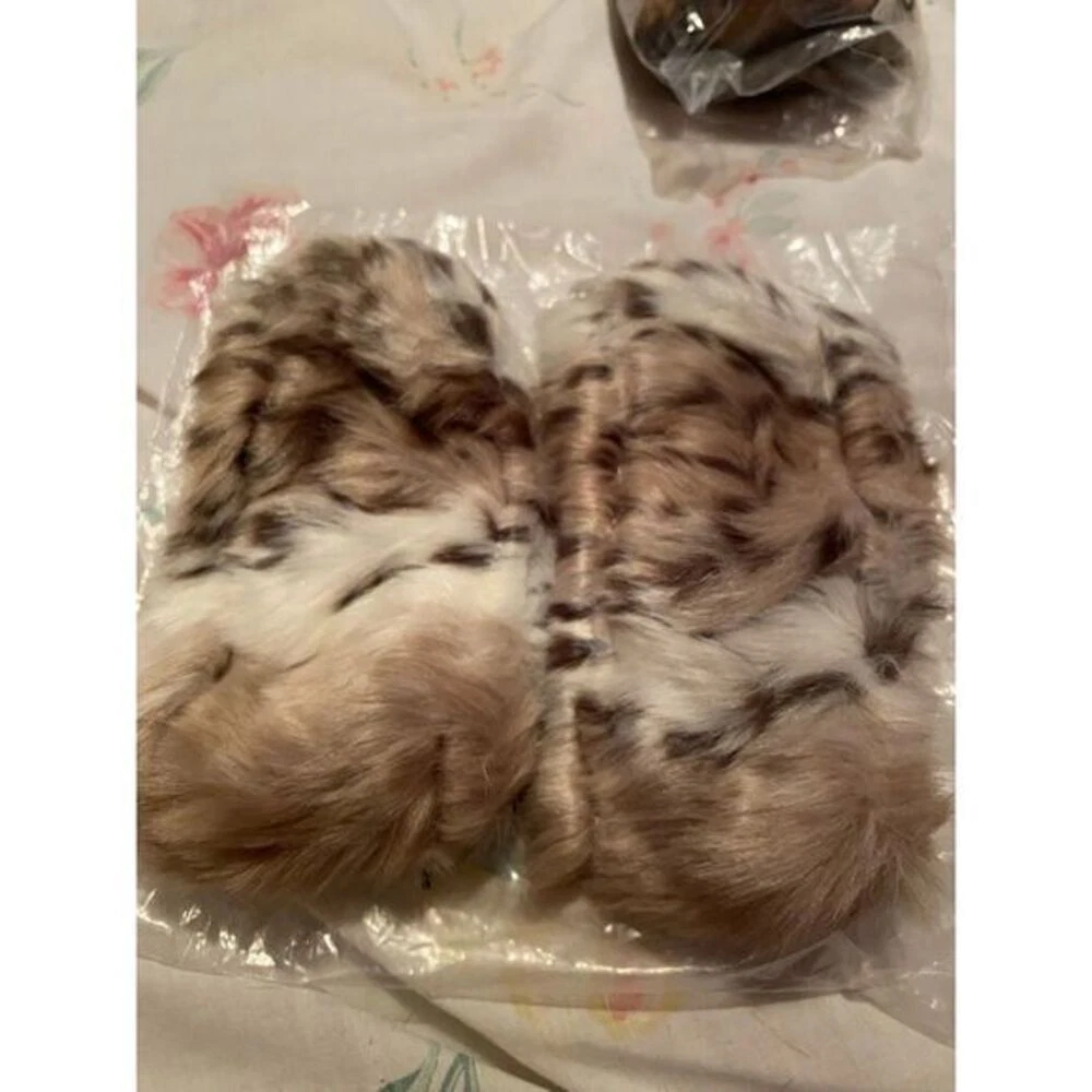 Dennis Basso Faux Fur Fingerless Gloves Hand Warmers Spotted Animal Print Tan