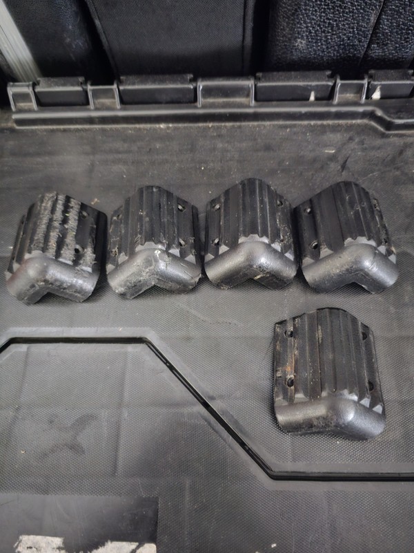 Plastic Amplifier Corners