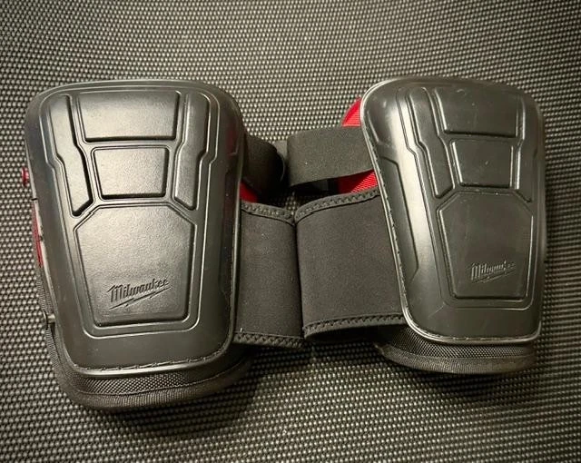 Milwaukee 48-73-6030 Performance Hard Shell Knee Pad, Dual Strap-NEW - Image 2 of 4