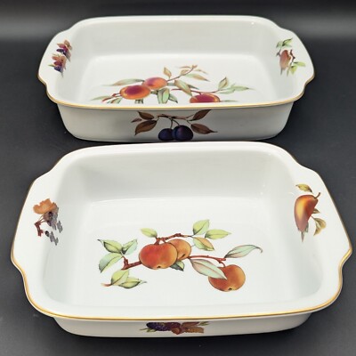 (2) ROYAL WORCESTER 1961  EVESHAM GOLD RIM 15.5'' & 12'' LASAGNA BAKING DISHES