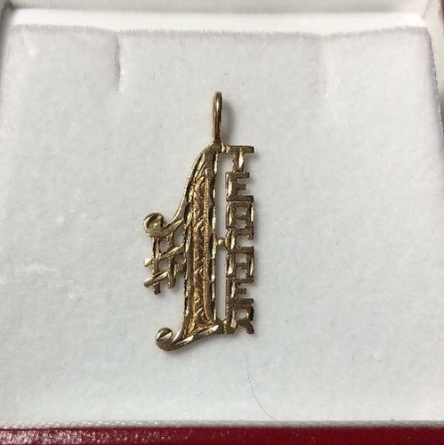 Vintage 14k Yellow Gold Diamond #1 TEACHER Best Mom Gift Charm Necklace Pendant - Picture 4 of 4