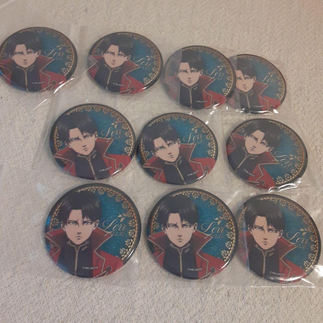 Karaoke No Tetsujin Collaboration Levi Glitter Tin Badge