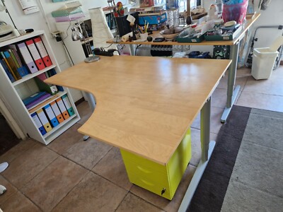 scrivanie ufficio usate regolabili elettricamente in altezza, marca IKEA 