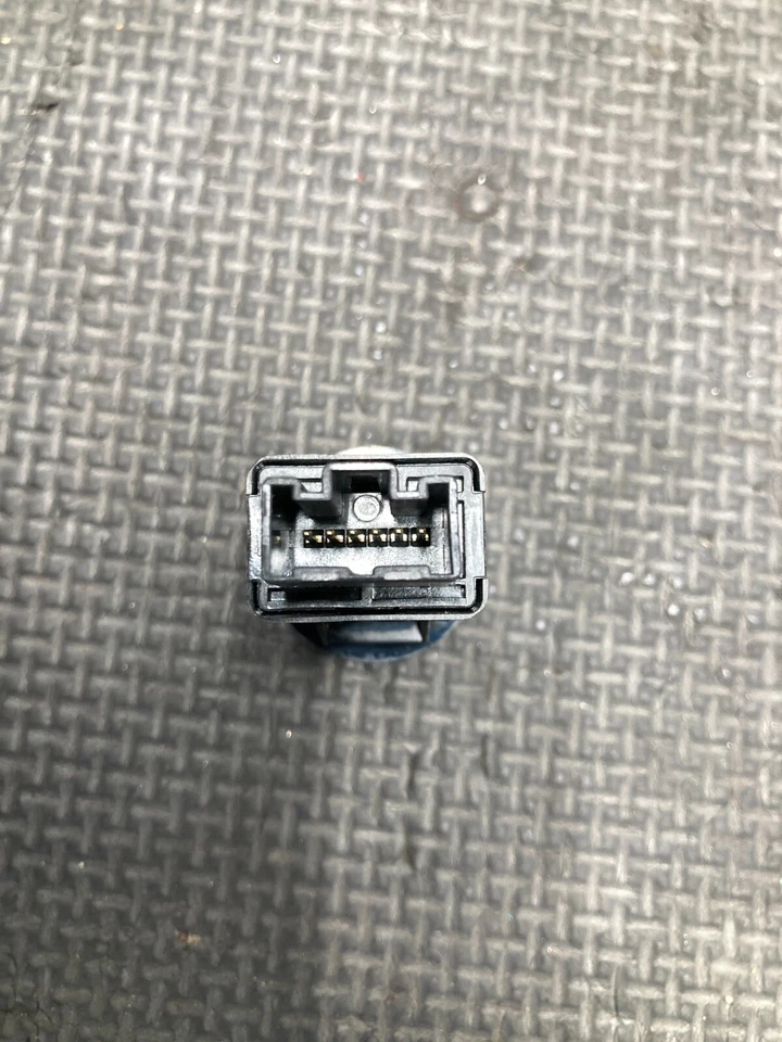 Indicador de lámpara de seguridad para tablero Hyundai Genesis Omron 09-14 OEM 95410-3J700 Foto 4 de 4