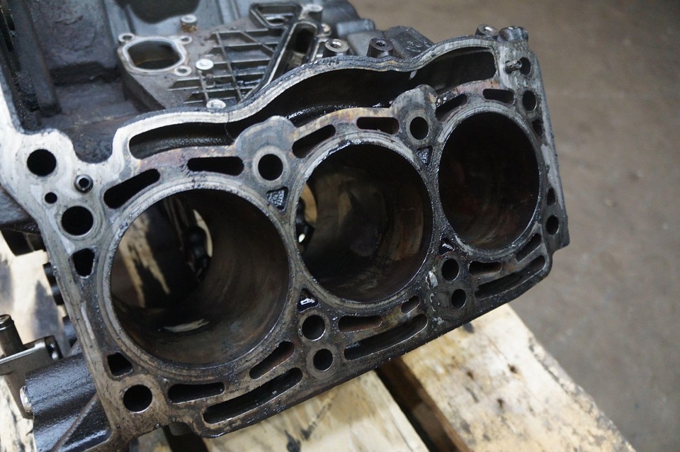 3.0L V6 TDI Diesel (CNRB) Engine Clyinder Bare Block 59103011EK Audi Q7 ...
