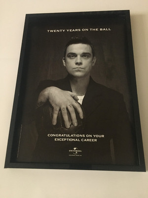 ROBBIE WILLIAMS-2010 A4 framed original advert