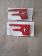 COPPIA DI MOSTRINE METALLICHE MILITARI DI FANTERIA