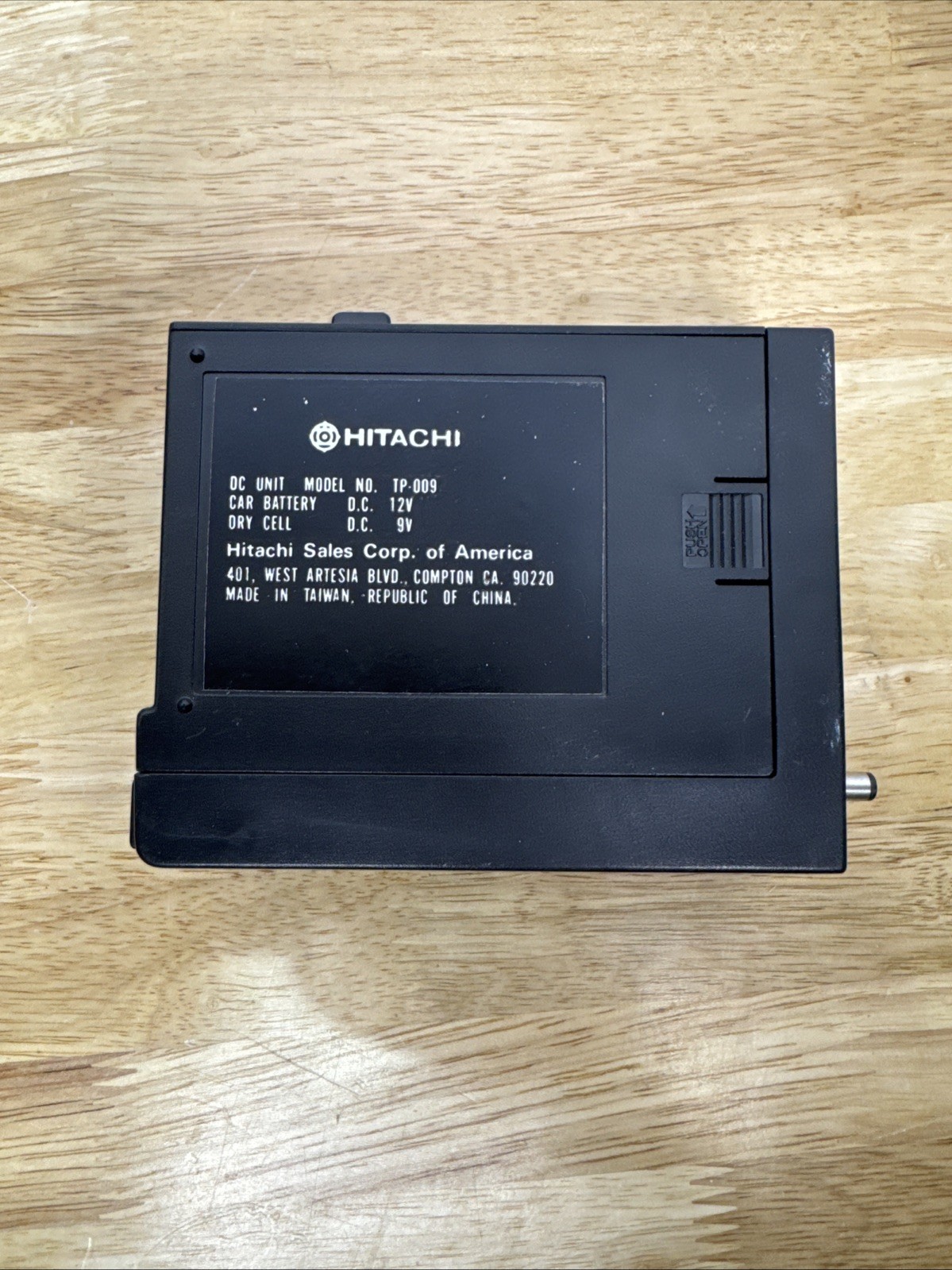 Hitachi K-2400 Vintage Trimode Portable TV/Cassette/Radio. Tested &Working