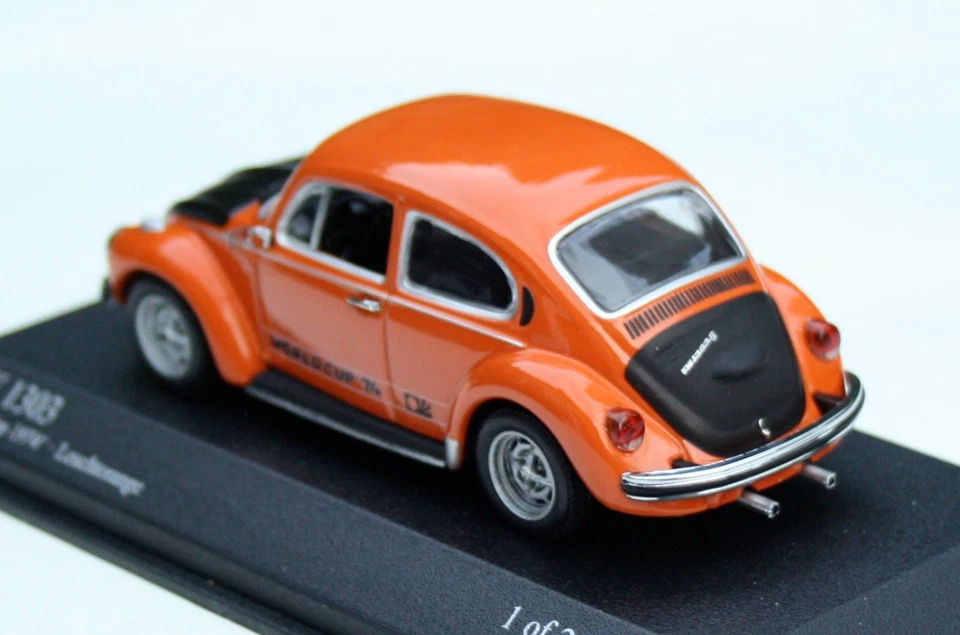 VW Maggiolino 1303 Sondermodell " World Cup 1974 ",Arancio Brillante,MINICHAMPS - Immagine 2 di 4