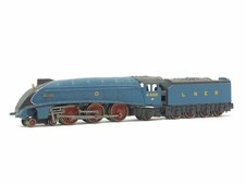 Graham Farish 372-351A Class A4 4-6-2 4468 "Mallard" in LNER Blue N Gauge