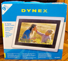 9" Dynex Digital Picture Frame w/Remote DX-DPF9 New In Package Box 32MB   879