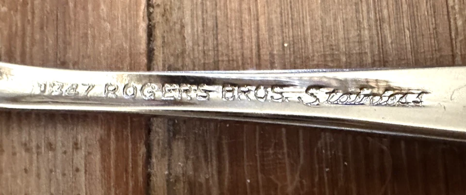 Lote 26 Piezas 1847 Rogers Bros YOUTH Cuchillo Ensalada Tenedor Cuchara Cuchara MCM Retro Años 60 Foto 3 de 4