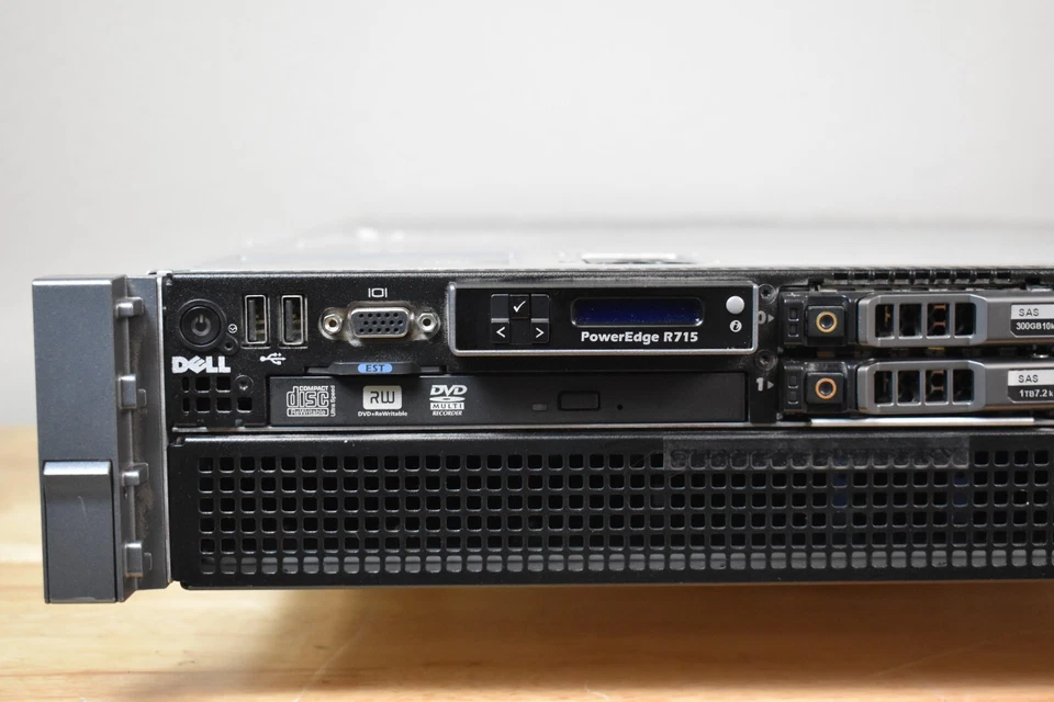 Dell POWEREDGE R715 Server 2xCPU Opteron 6212 2.6GHz 32GB 2x16 NO HD PERC H710 - Image 4 of 4