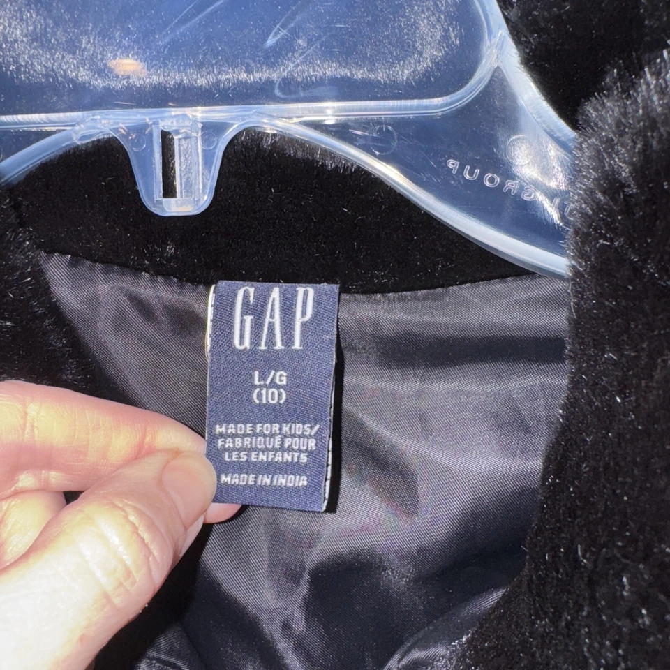 Gap Girl Faux Fur Mock Neck Full Zip Lined Coat Long Sleeves Size 10 Cropped - Image 2 of 4