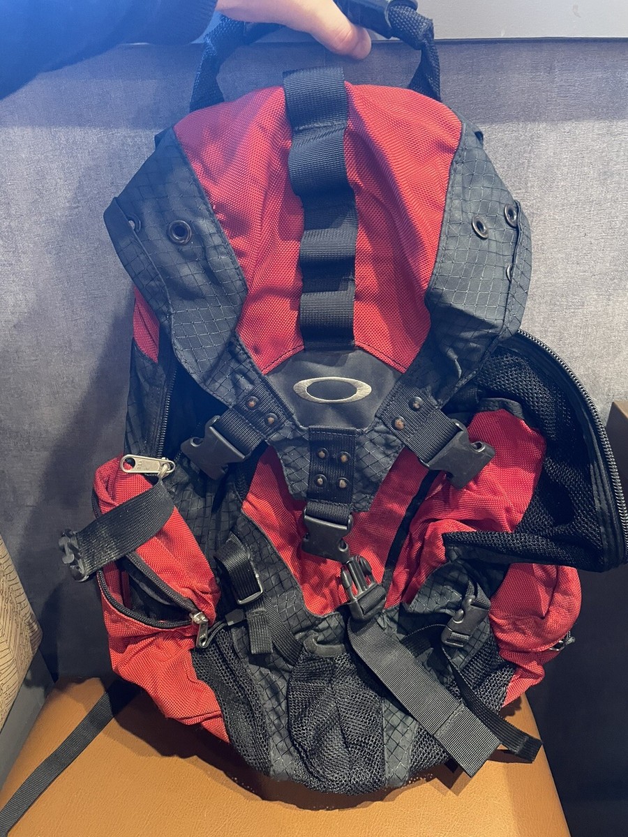 oakley icon backpack 1.0 static O RED Preowned | eBay oakley icon backpack 1.0 static O RED Preowned | eBay