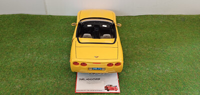CHEVROLET CORVETTE cabriolet 1998 gris 1/18 MAISTO 31846 voiture