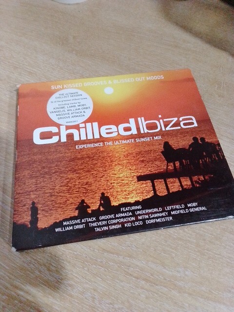 Various Artists : Chilled Ibiza - 2 X Cd Set Massive Attack Excellent Con A44