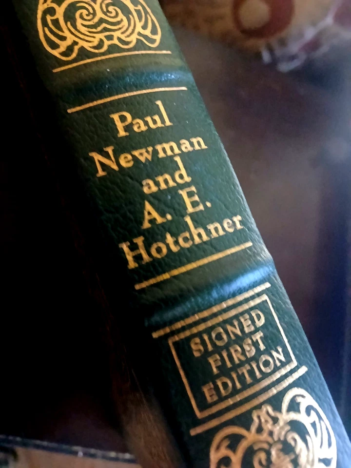 🔥 PAUL NEWMAN SIGNED Shameless Exploitation Easton Press Leather RARE FIND 🔥 — 第 2/4 张图片
