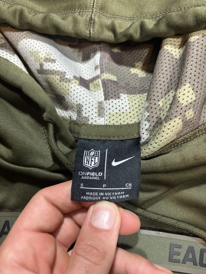 Moletom com capuz Nike Philadelphia Eagles Salute to Service pequeno NFL On Field Olive - Imagem 3 de 4