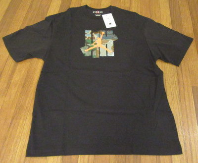 Nike Air Jordan Undefeated Strikes Tee T-Shirt Size Large Black DX4304 010 New