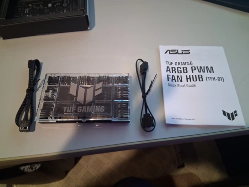 ASUS TUF Gaming ARGB PWM Fan Hub (Connects six fans)