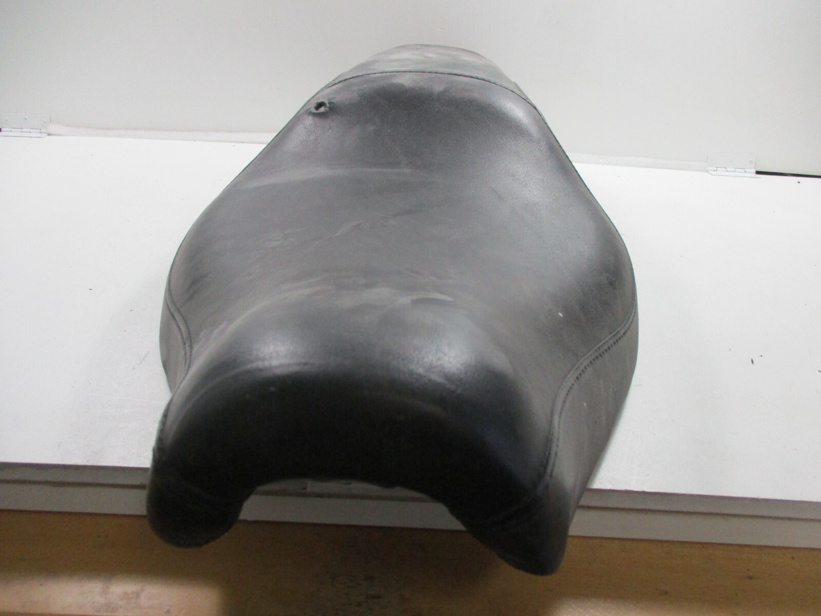 Harley-Davidson Black Leather Seat - 24688 RDW 92 61-0067 for sale 