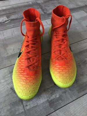 Nike Magista Obra FG Yellow Football 