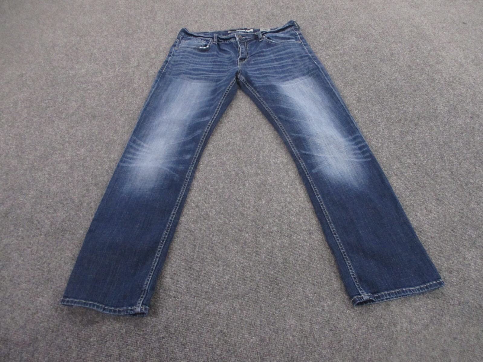 BKE Jeans Mens 33 Blue Denim Carter Straight Leg Work Faded Buckle Country Adult