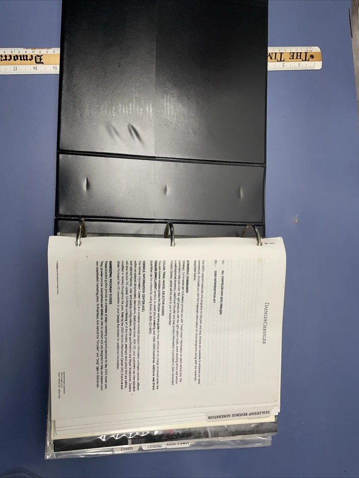 Raro Dodge Chrysler Jeep 2003 kit de introducción al concesionario Foto 2 de 4