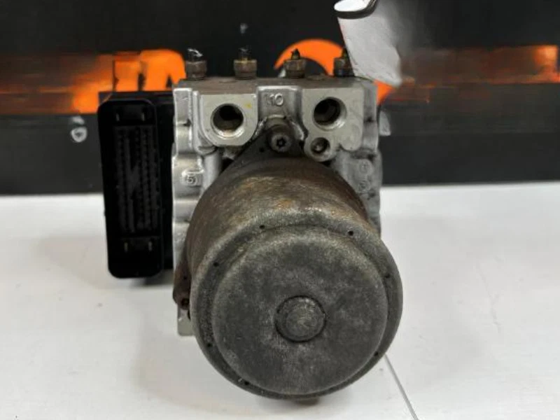 2004-2005 Acura TSX ABS Anti Lock Brake Pump Assembly AT Oem - Imagem 3 de 4