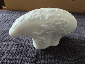 Oneida Crystal White Handcrafted Polar Bear Figure