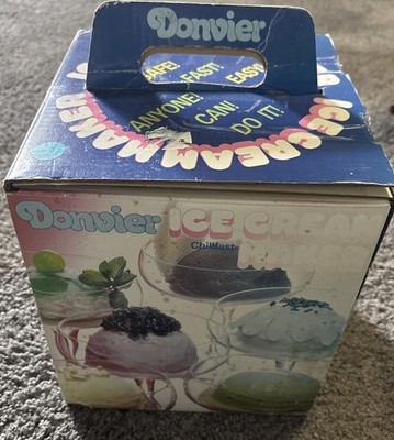Donvier Chillfast 1 Qt Ice Cream Maker Blue Rim Vintage Open Box