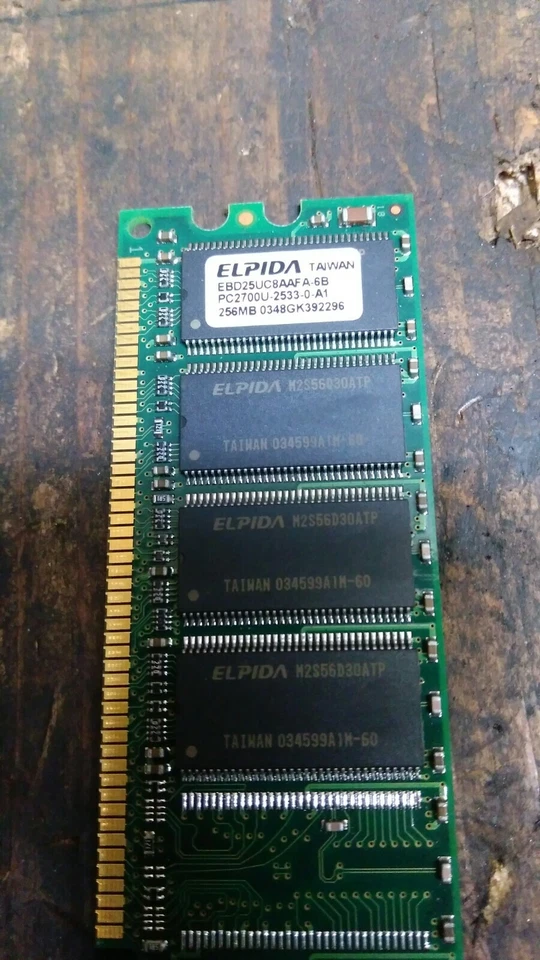 EBD25UC8AAF A 6B 256MB PC-2700U-2533c0-a1 Random Access Memory RAM Dell 2400 - Image 2 of 4