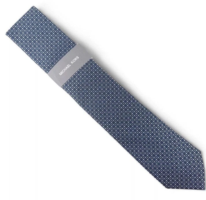 Corbata Michael Kors para hombre mini patrón geográfico limpio. Mezcla de seda azul marino. Nuevo con etiquetas.  $69,50 Foto 2 de 4