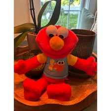 Sesame Street Elmo Plush Just Play Dorothy T-Shirt Red Interactive Toy 13.5in