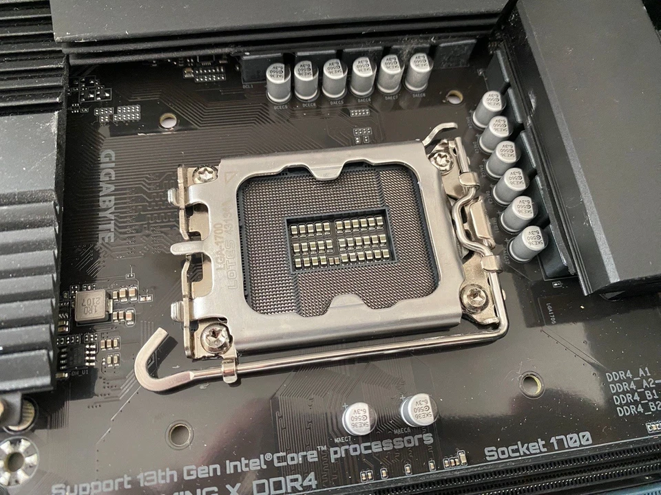 GIGABYTE B760 GAMING X DDR4 INTEL SOCKET 1700 ATX PER CPU DI 12/13/14 SERIE - Immagine 4 di 4